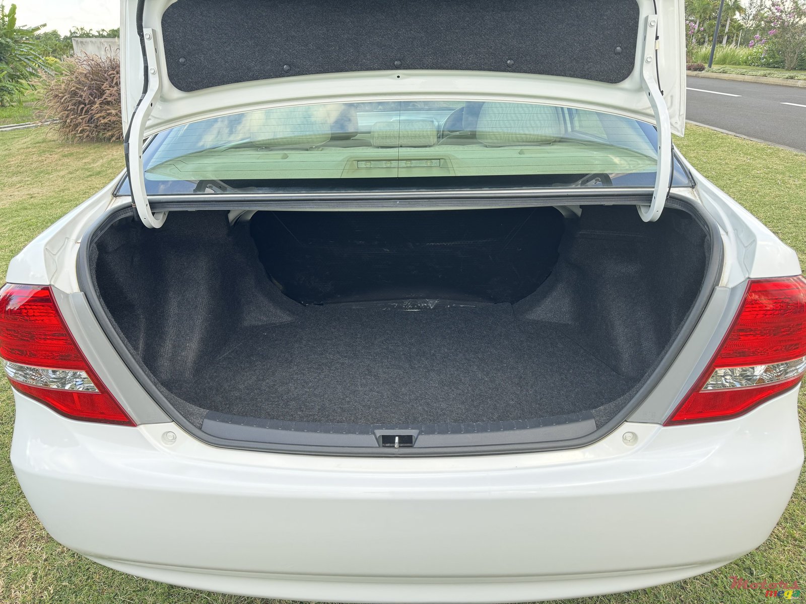 2010' Toyota Axio photo #7