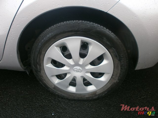 2012' Toyota Prius c aqua photo #7