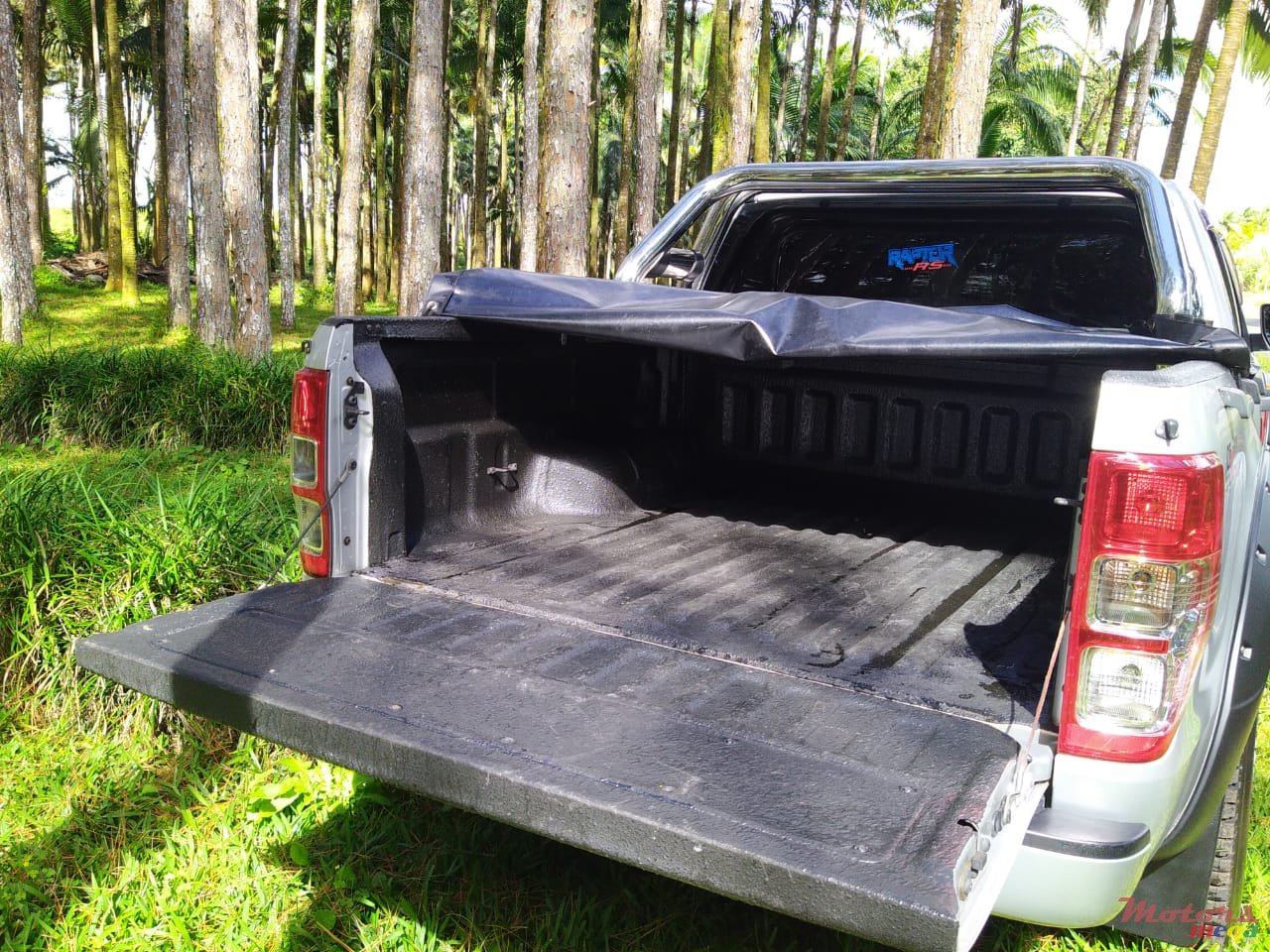 2012' Ford Ranger 4x4  6 Speed photo #3