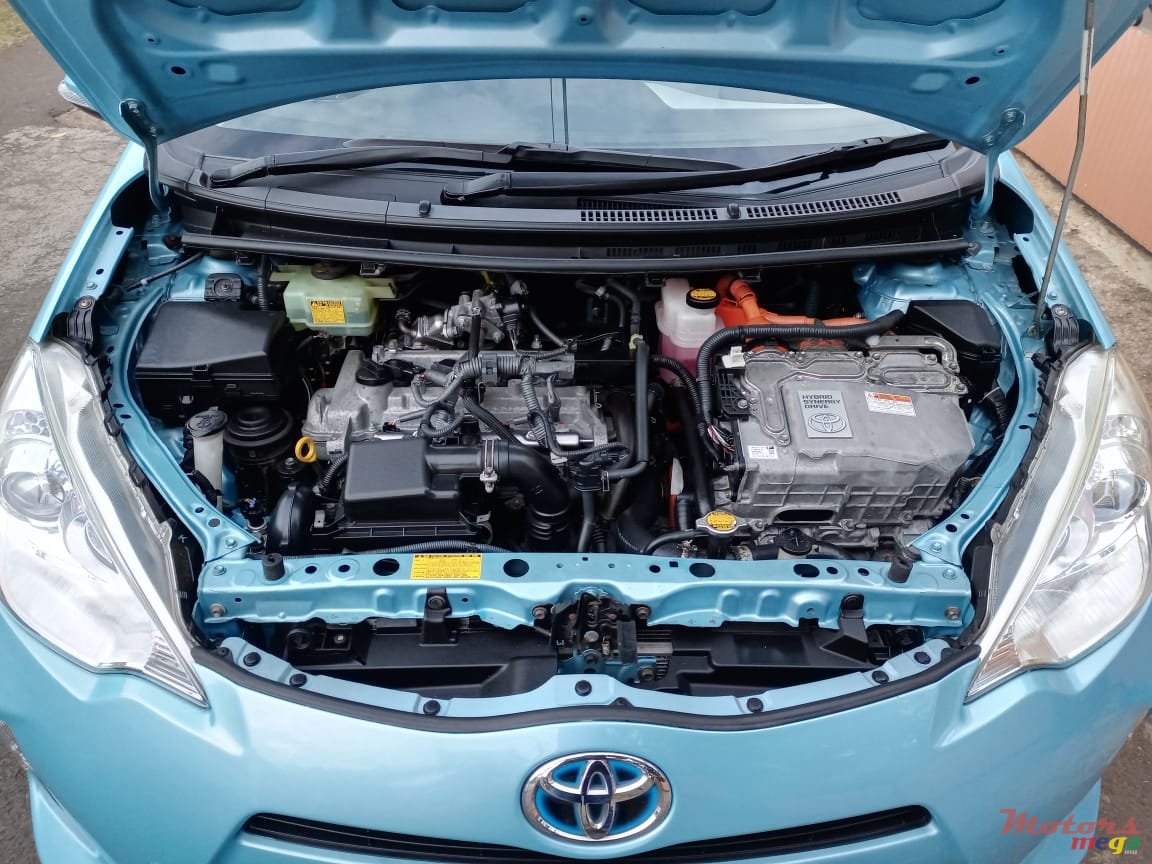 2013' Toyota Aqua photo #5