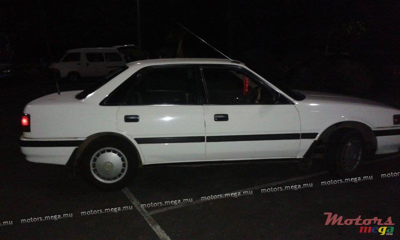 1991' Mazda 626 Fully Executive photo #3