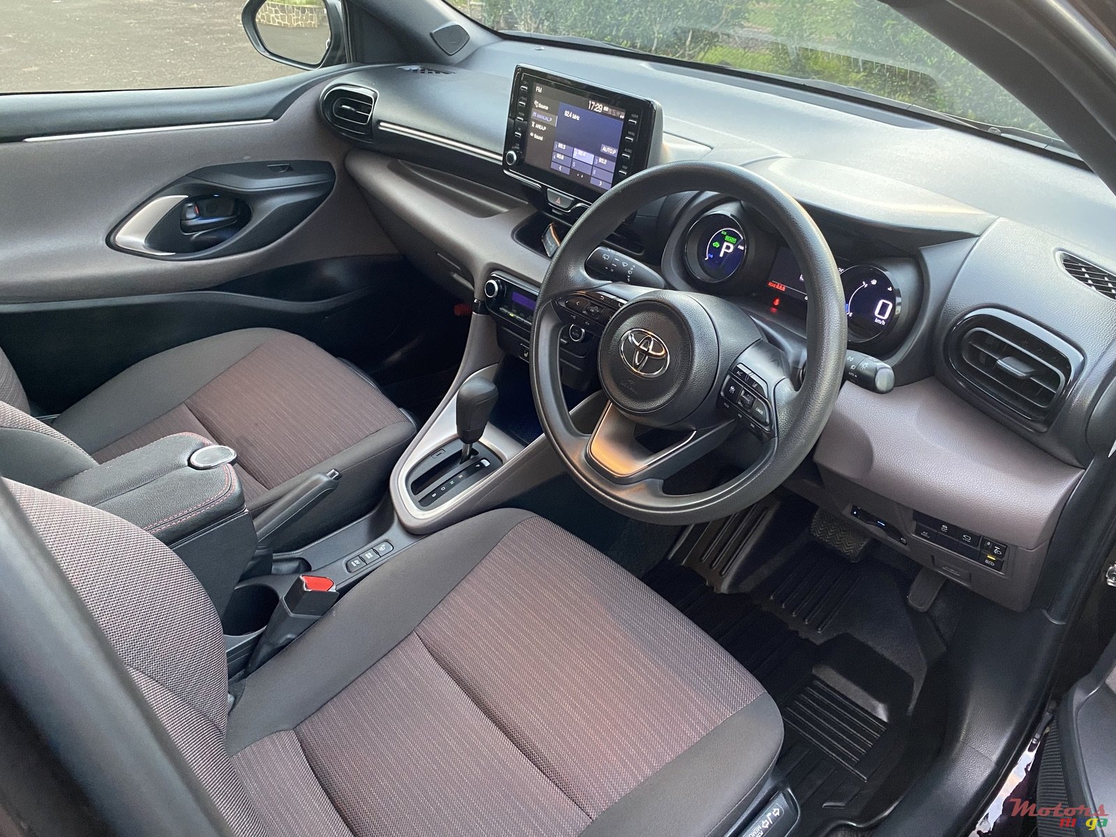 2020' Toyota Yaris Z package photo #6