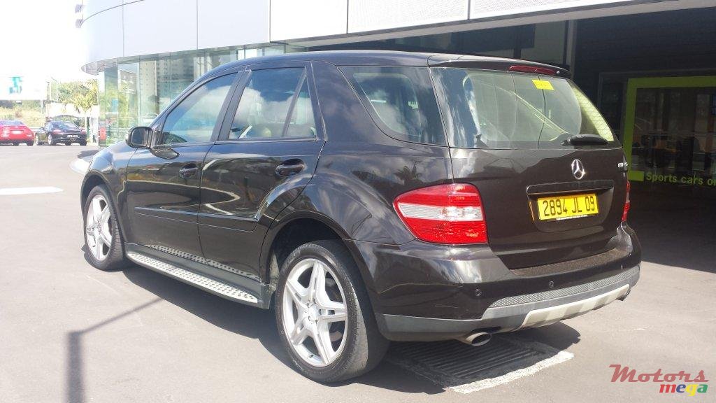 2009' Mercedes-Benz ML 320 photo #3