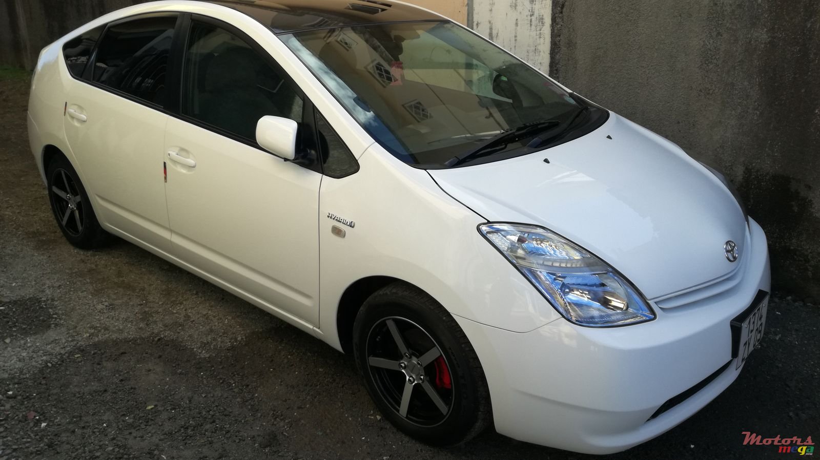 2009' Toyota Prius photo #1