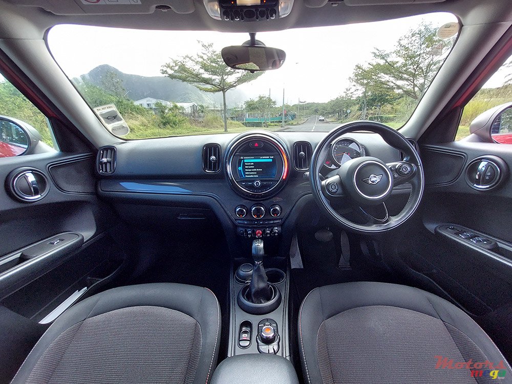 2019' MINI Cooper Countryman photo #6