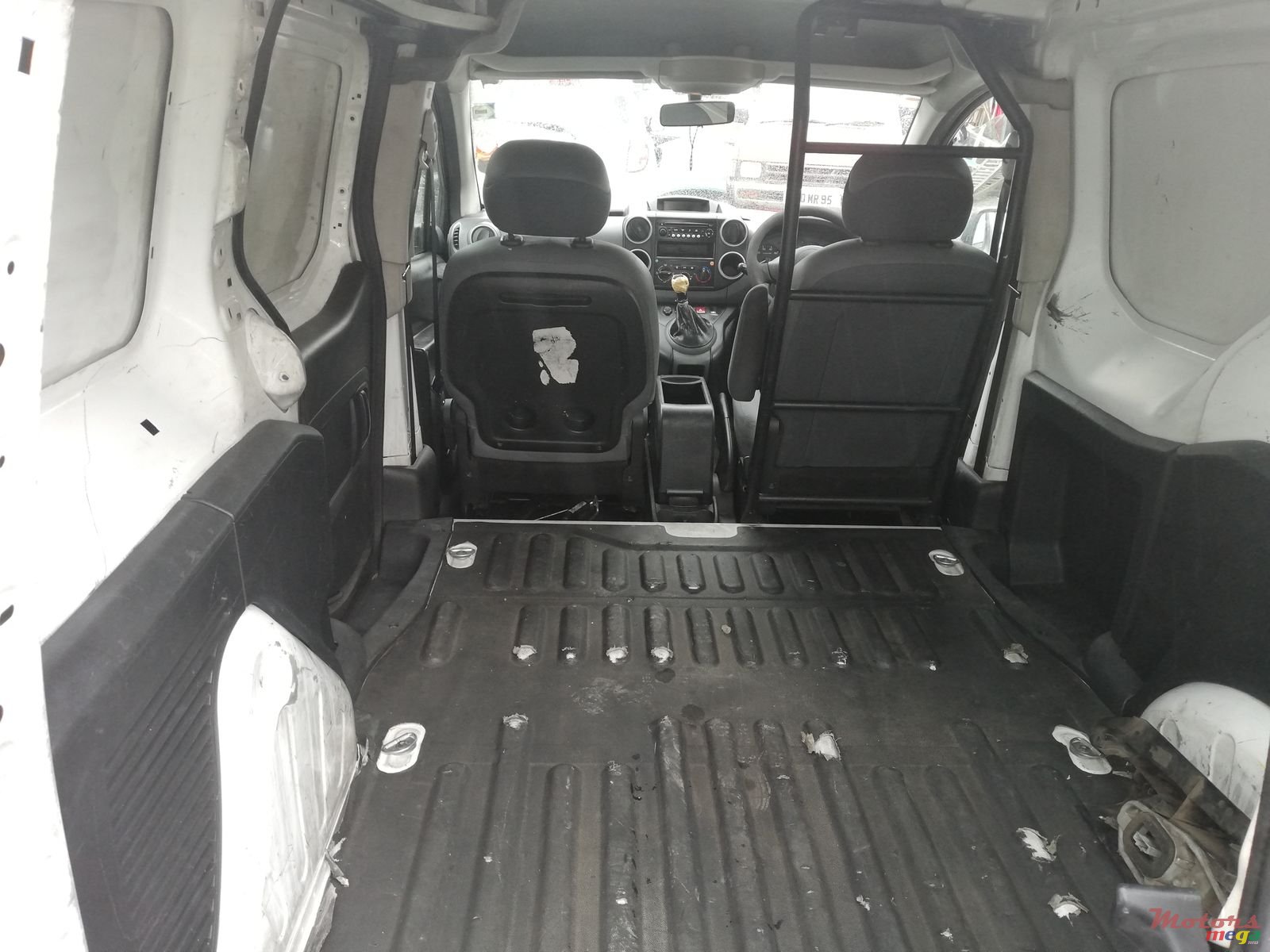 2013' Citroen Berlingo photo #3