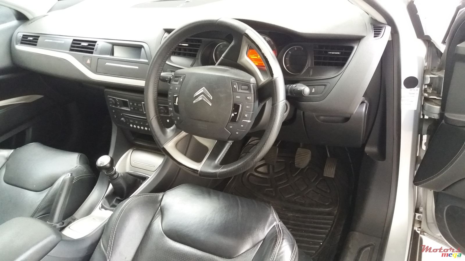 2013' Citroen C5 photo #2