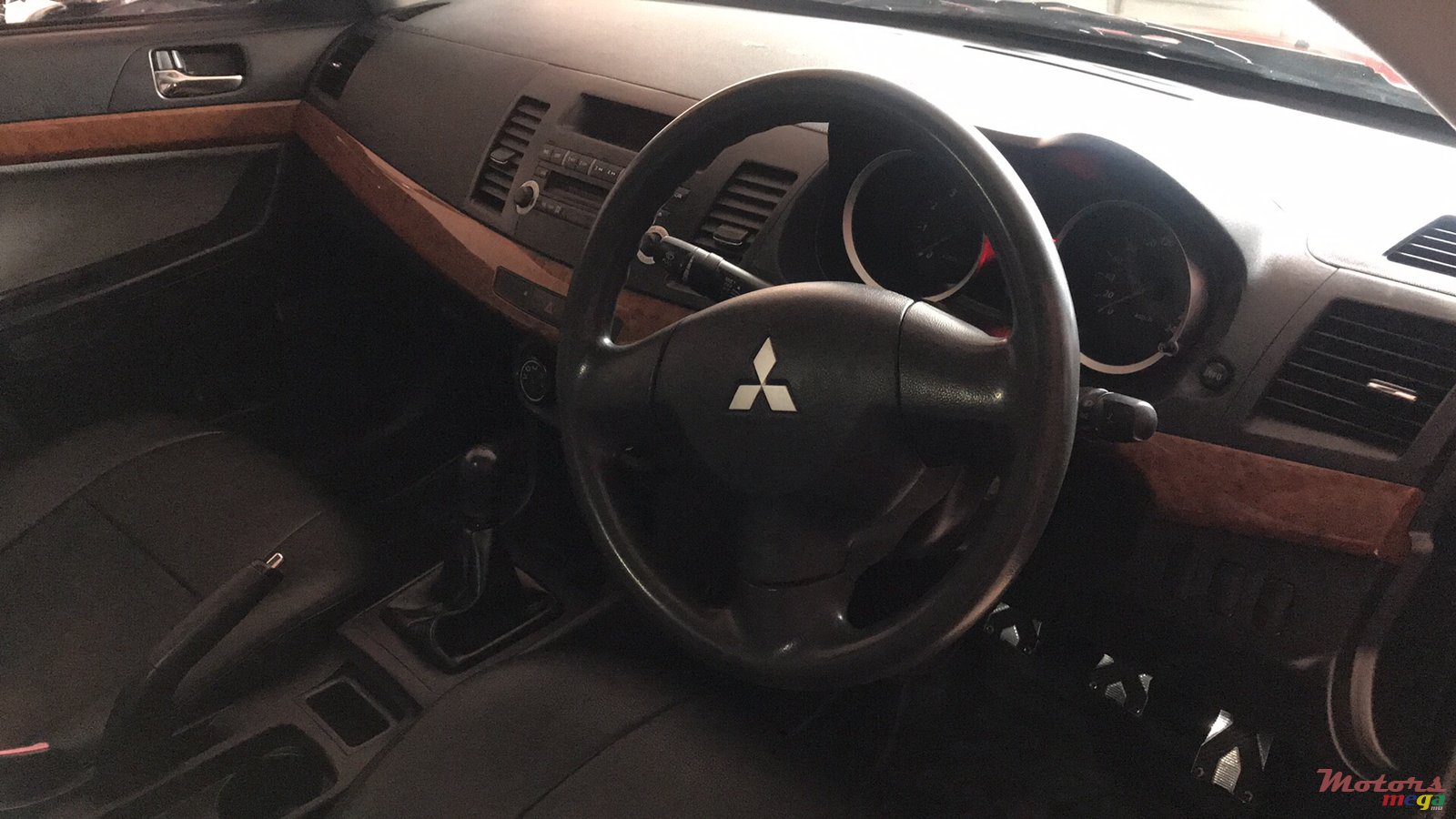 2011' Mitsubishi Lancer photo #4