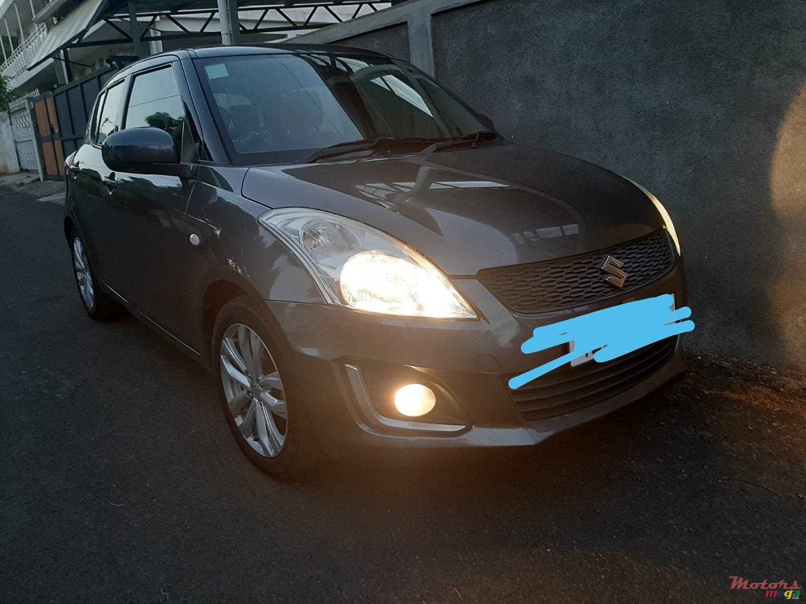 2015' Suzuki Swift photo #4