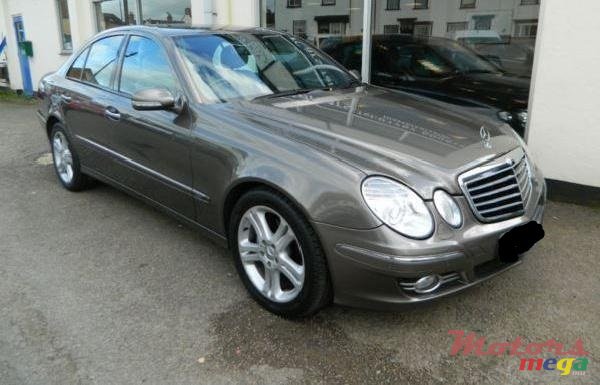 2007' Mercedes-Benz E-Class photo #1