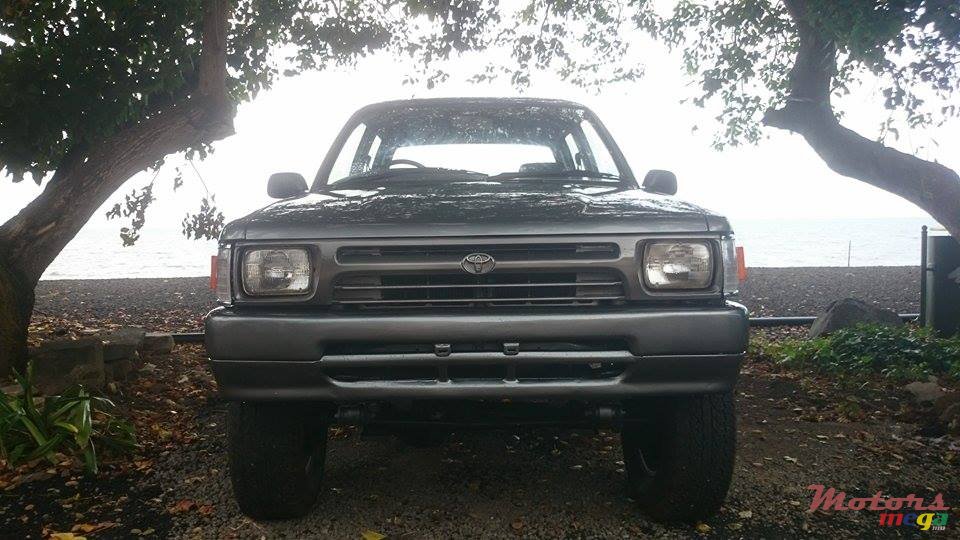 1993' Toyota Hilux photo #4