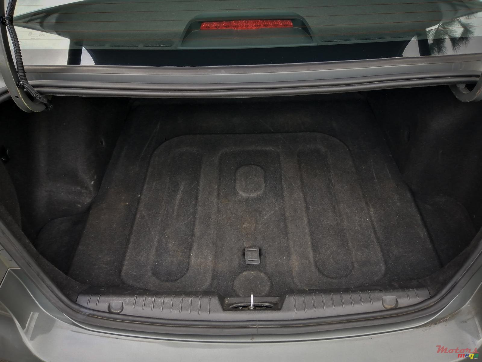 2011' Chevrolet Cruze photo #5