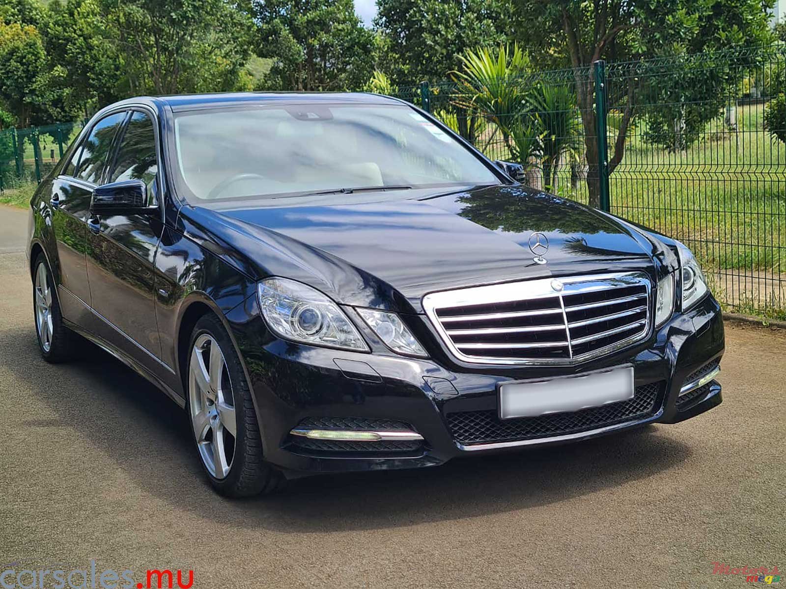 2011' Mercedes-Benz E 250 1.8 CGI Avantgarde photo #2