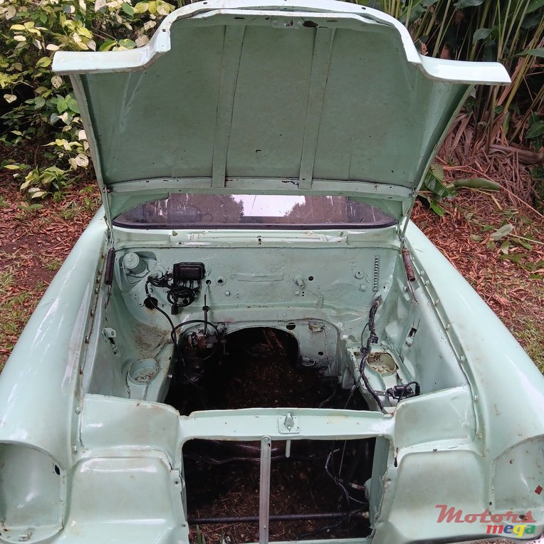 1970' Mercedes-Benz 200 photo #5