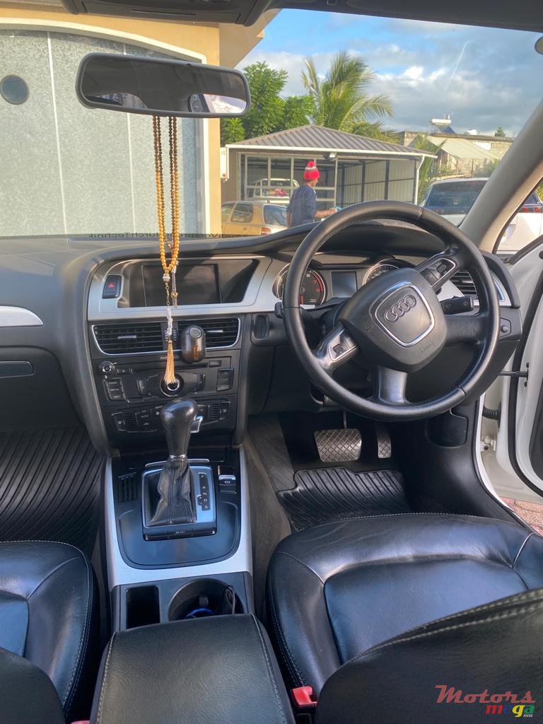 2011' Audi A4 B8 photo #6