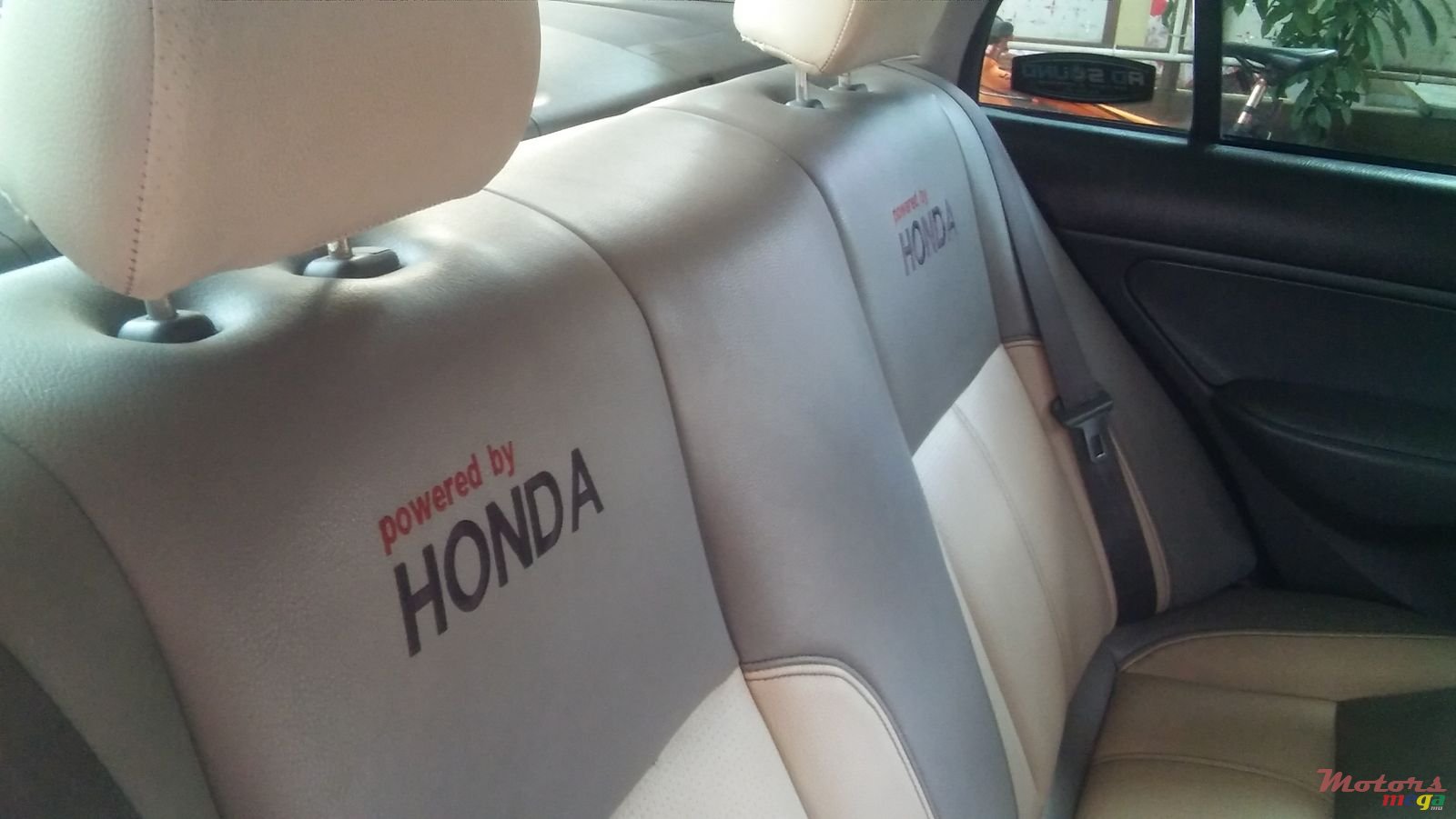 2004' Honda Civic Vtec photo #3