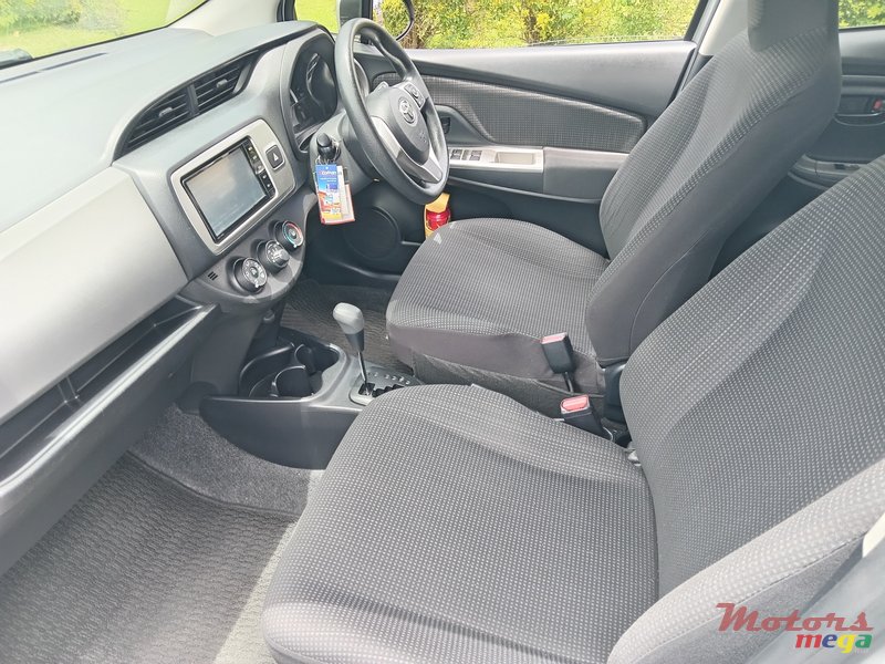 2015' Toyota Vitz 1320cc Automatic photo #5