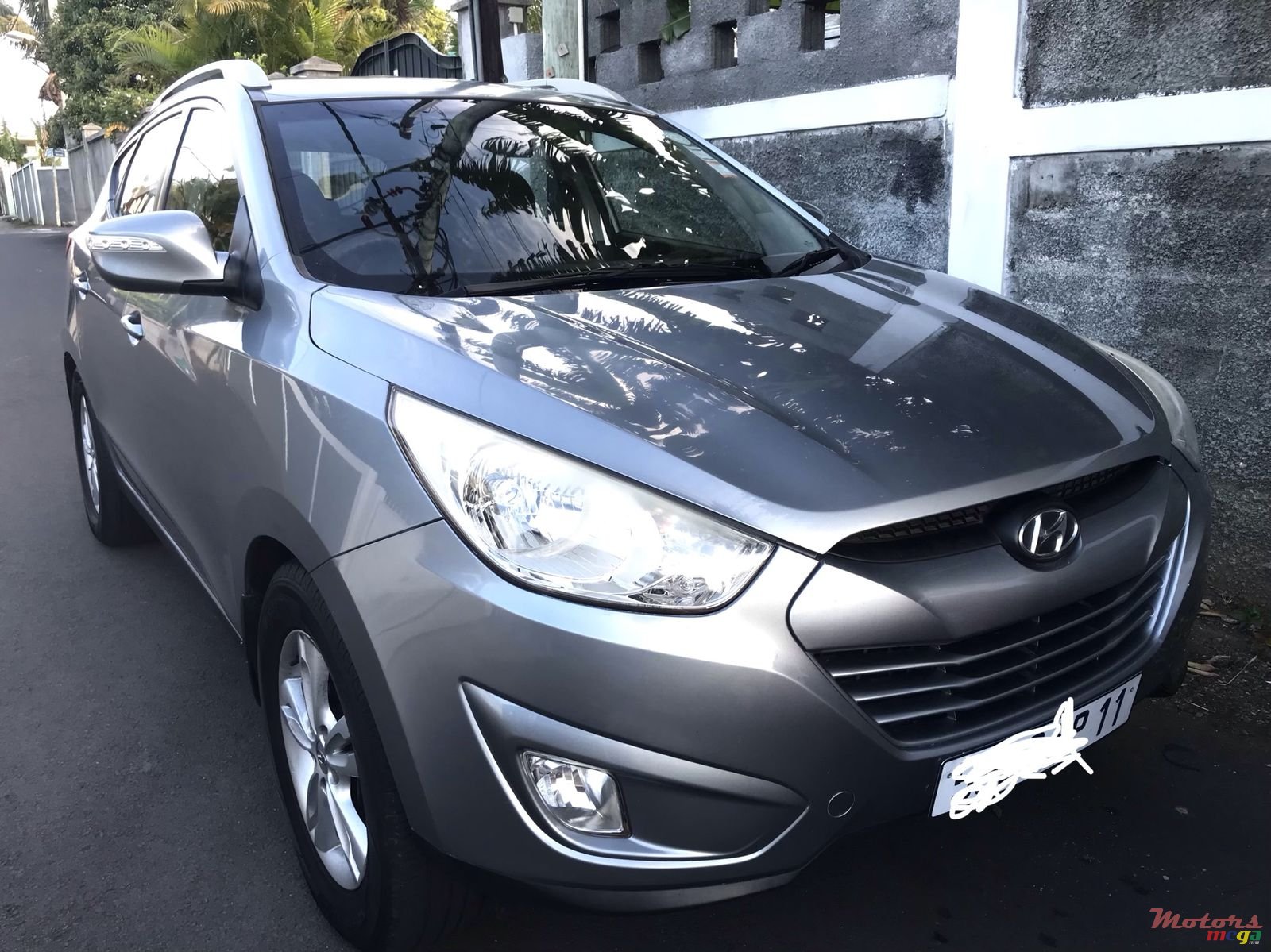 2011' Hyundai ix35 photo #1