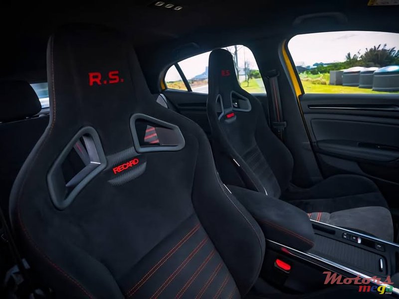 2020' Renault Megane RS photo #7