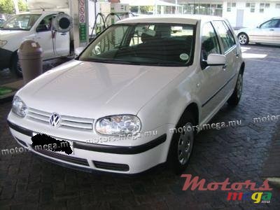 2000' Volkswagen Golf photo #1