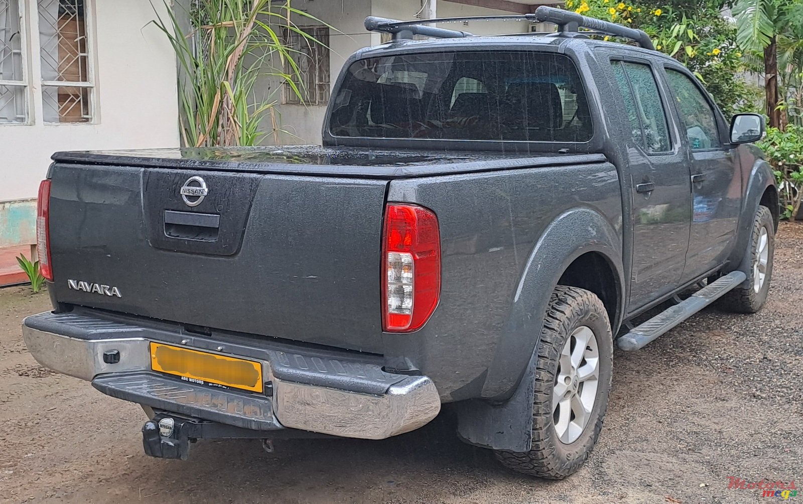 2008' Nissan Navara photo #2