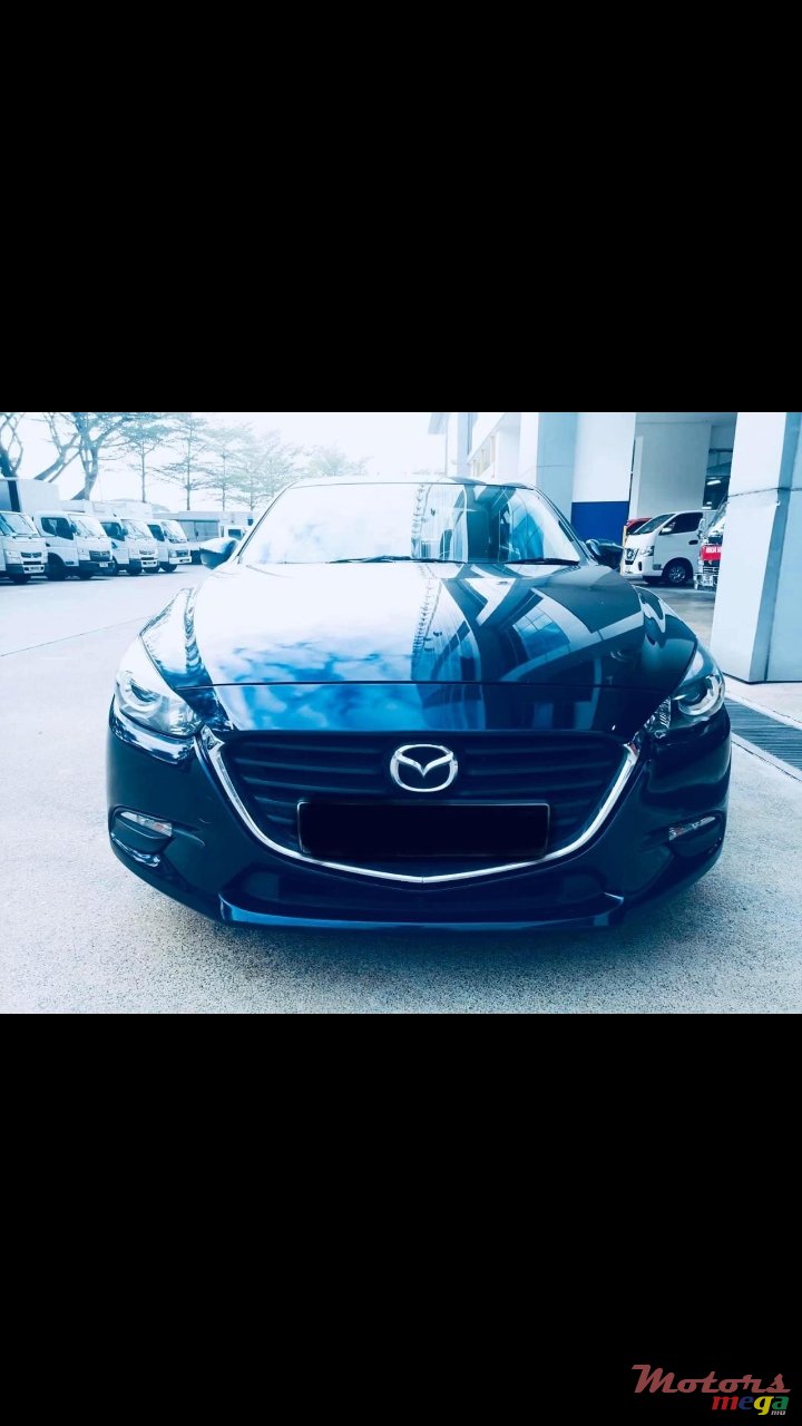 2017' Mazda 3 photo #1