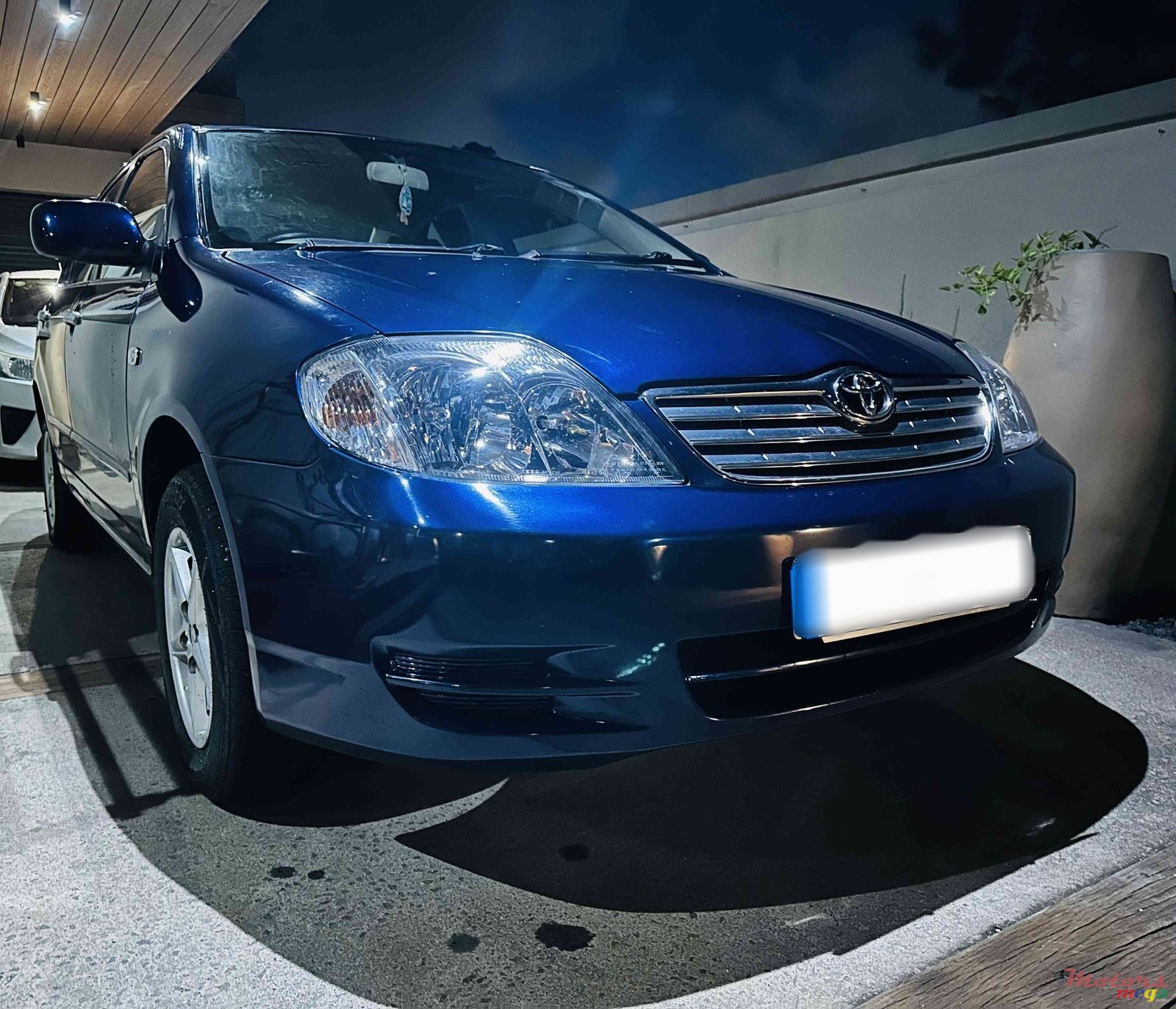 2004' Toyota Corolla photo #3