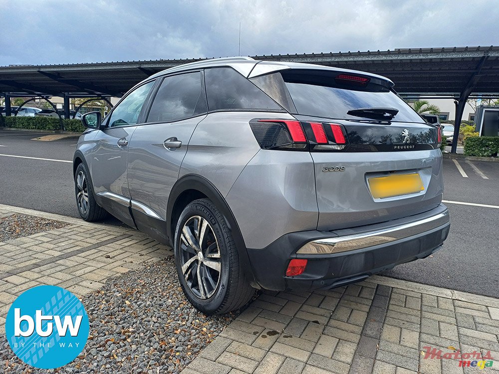 2018' Peugeot 3008 Allure photo #4