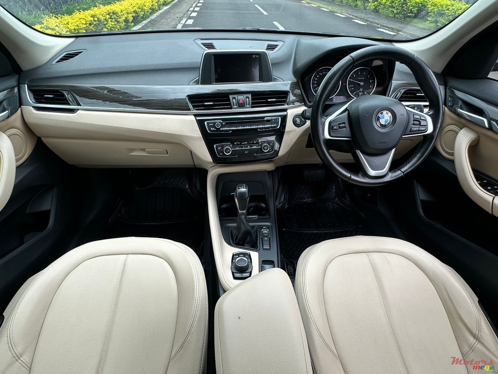 2017' BMW X1 photo #5