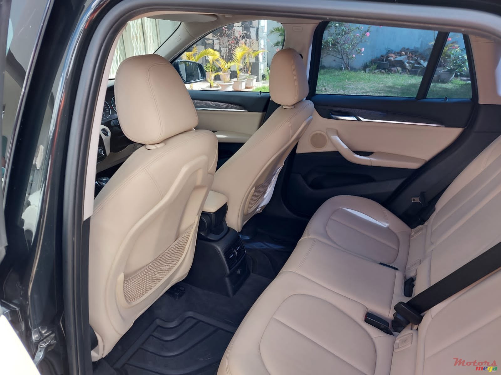 2016' BMW 1 Series photo #5