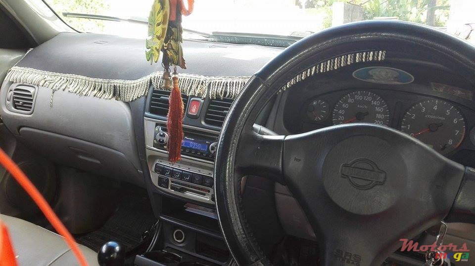 2002' Nissan Sunny photo #2