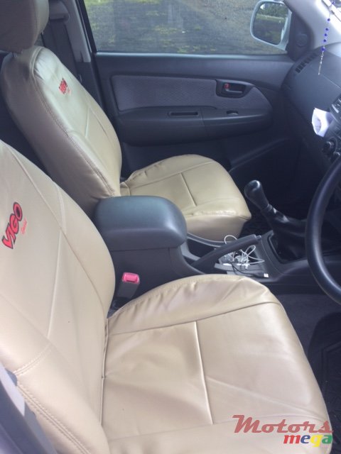 2013' Toyota Hilux photo #4