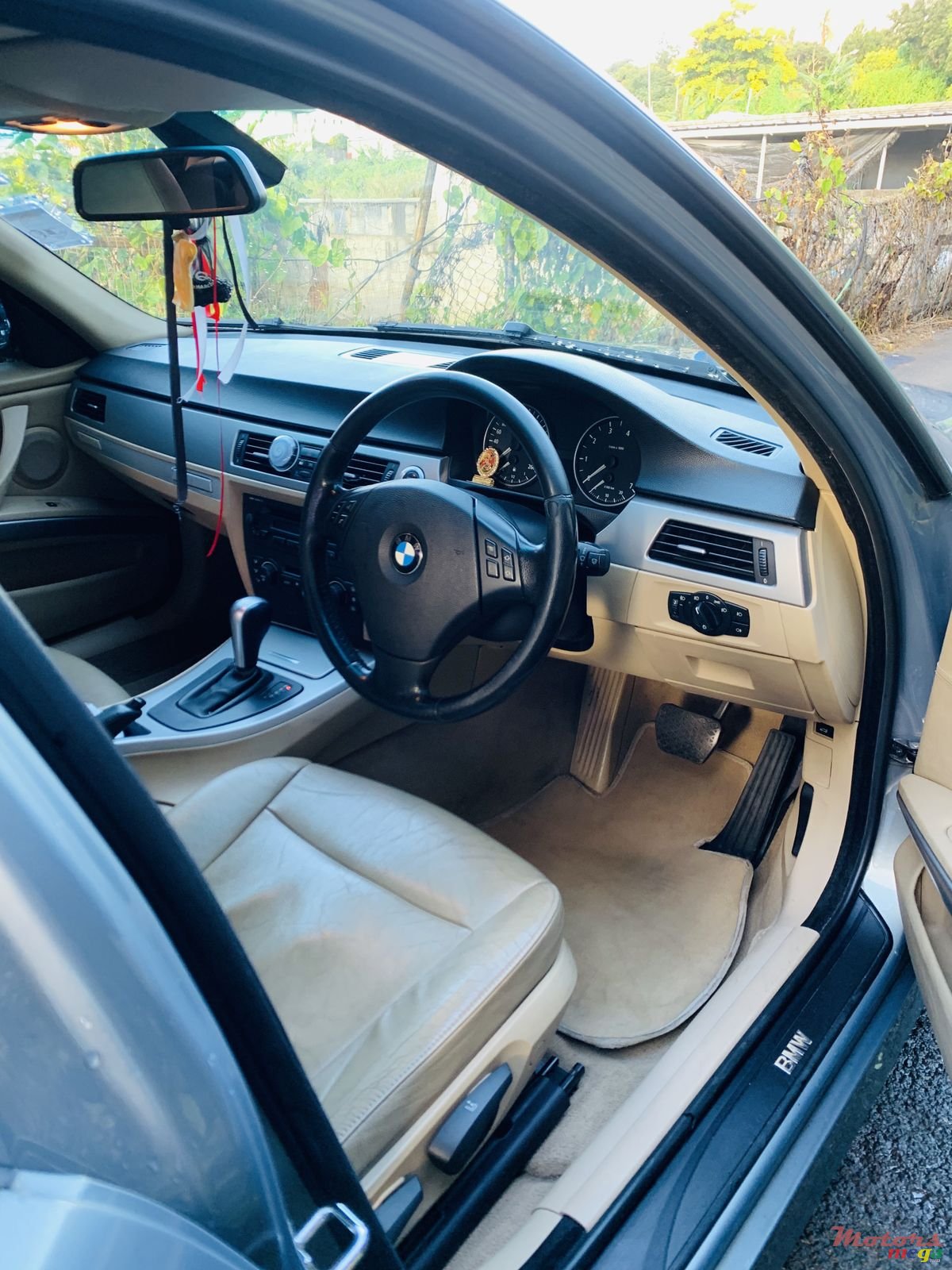 2005' BMW 320 photo #5