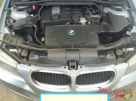 2010' BMW 318 photo #7