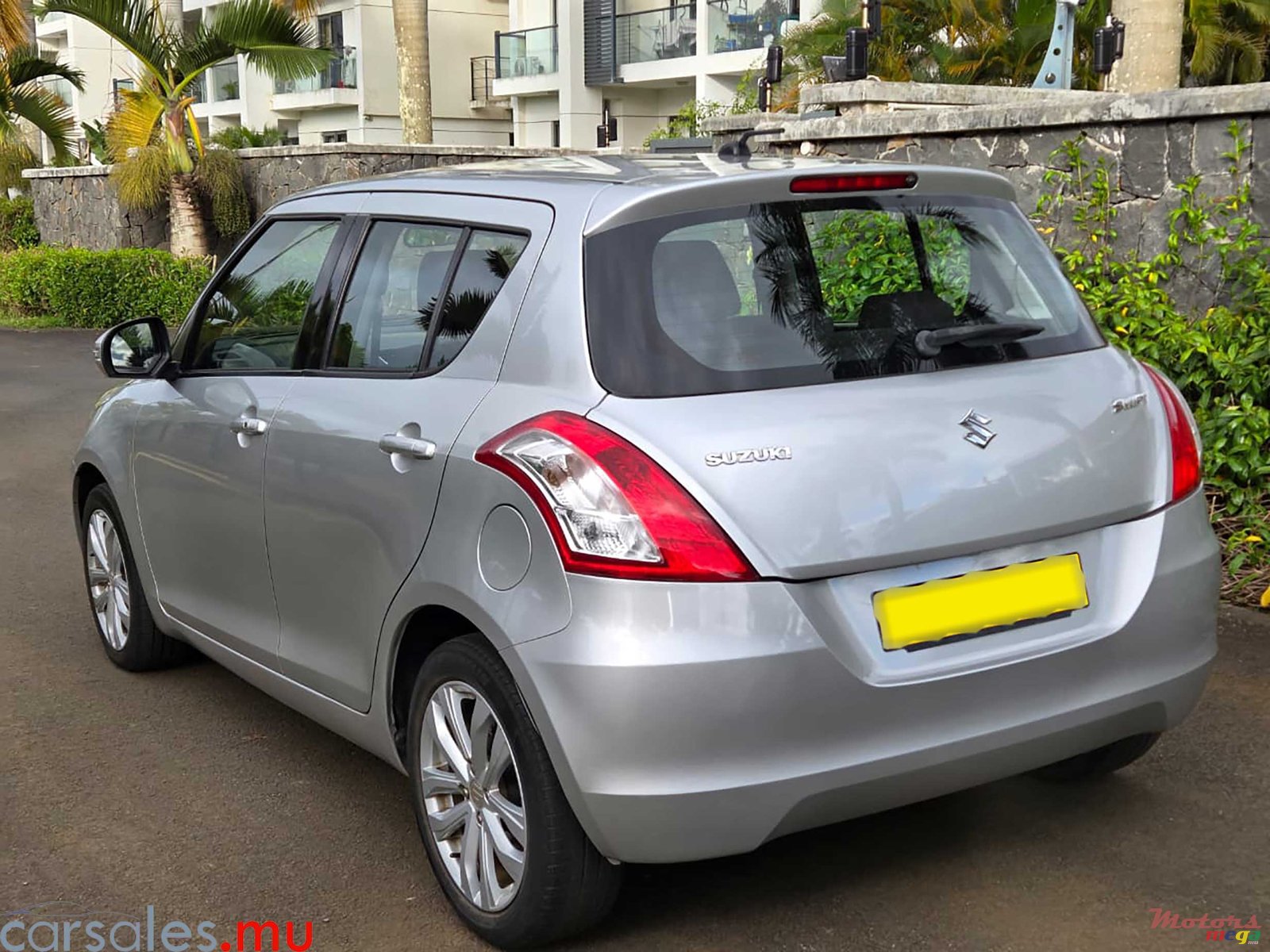 2014' Suzuki Swift 1.2 GLX photo #3