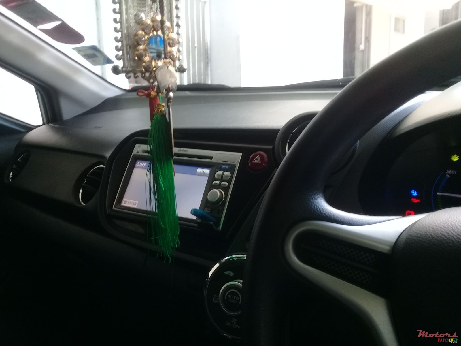 2012' Honda Insight ECO photo #2