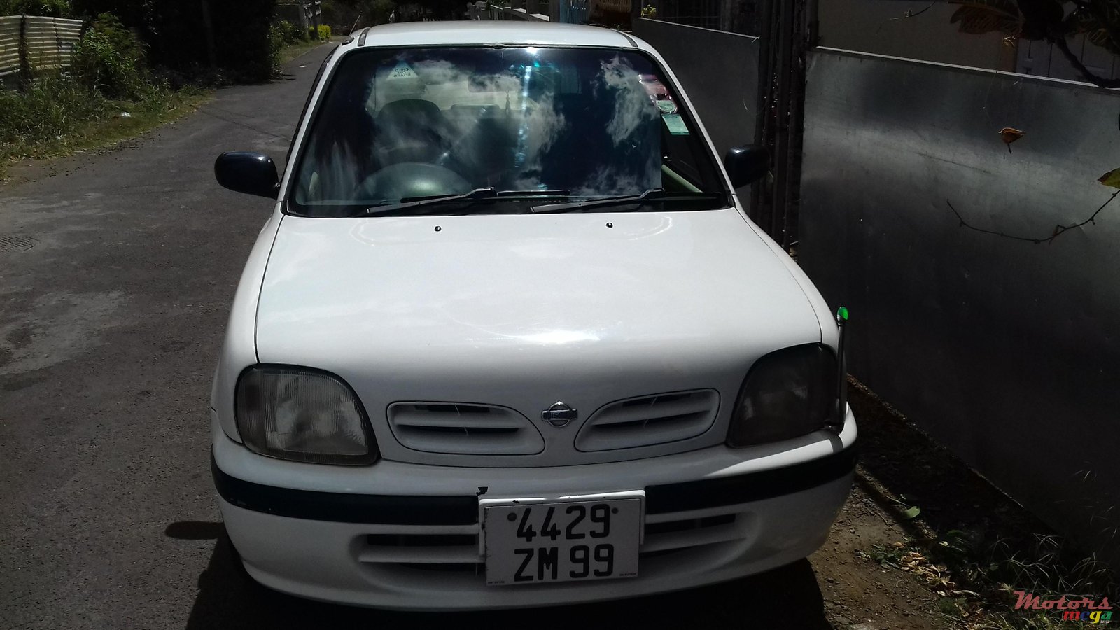 1999' Nissan March photo #1