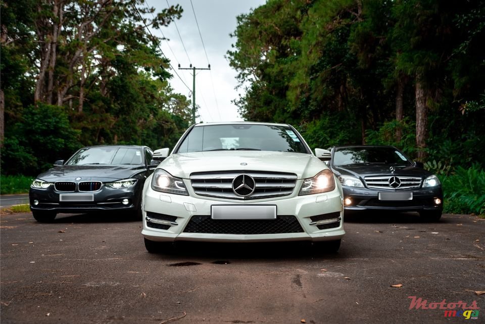 2011' Mercedes-Benz C 250 photo #1