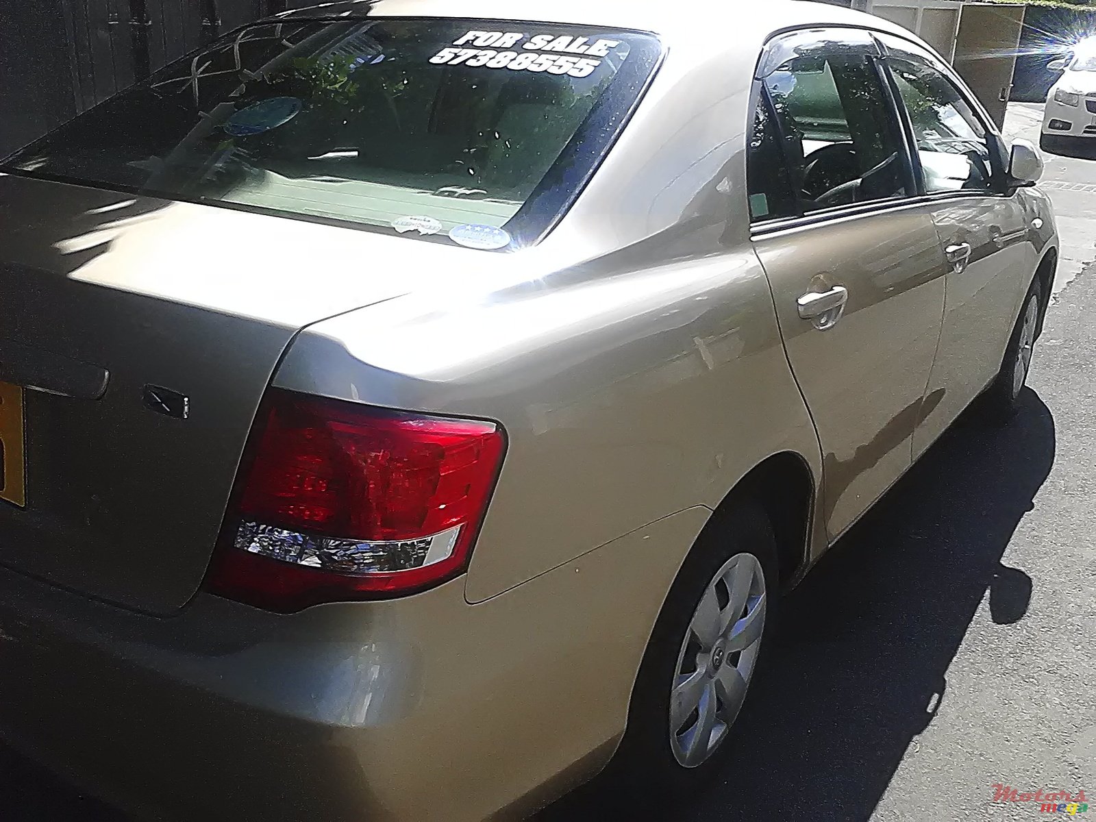 2009' Toyota Axio photo #2