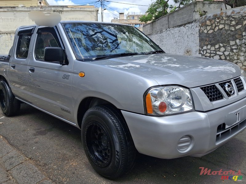 2010' Nissan Navara photo #3