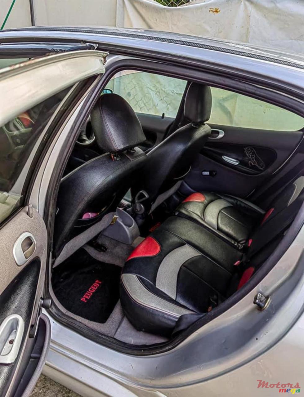 2005' Peugeot 206 photo #3