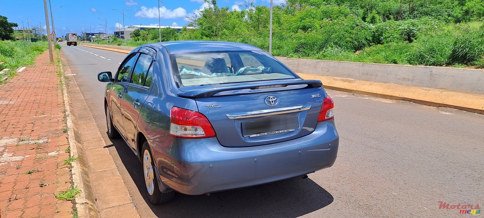 2007' Toyota Yaris photo #2