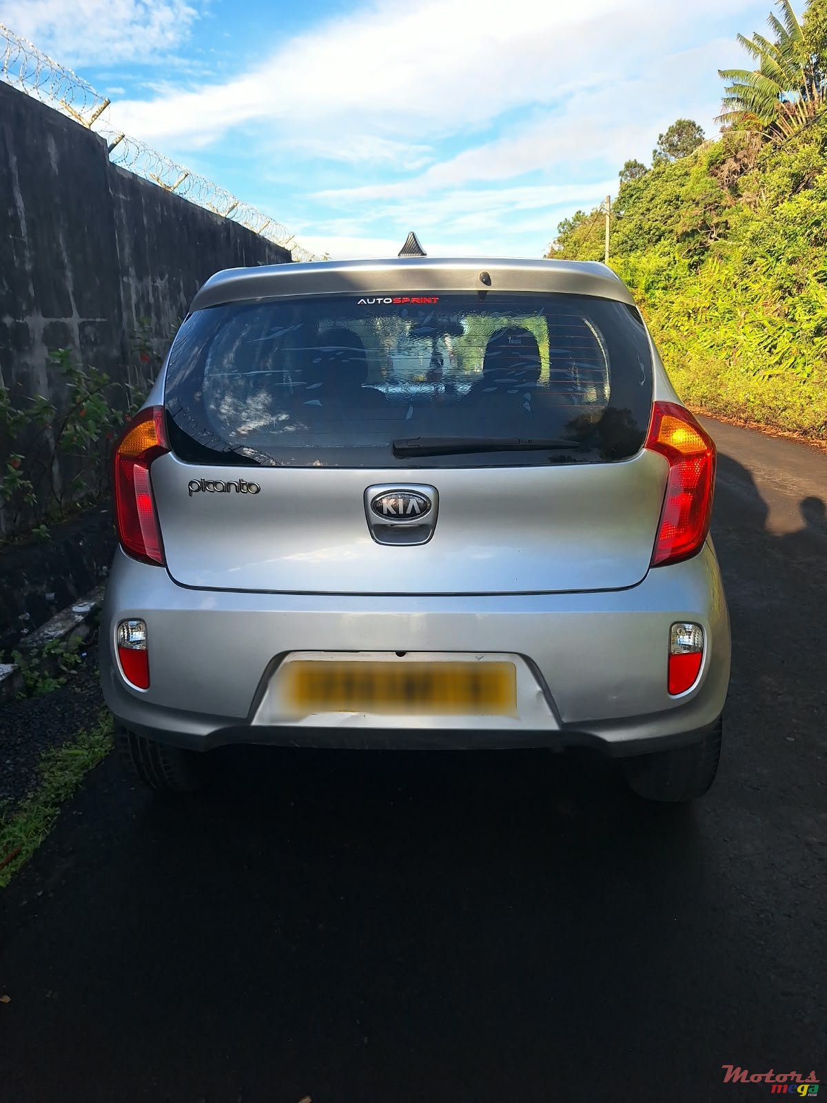 2013' Kia Picanto photo #3