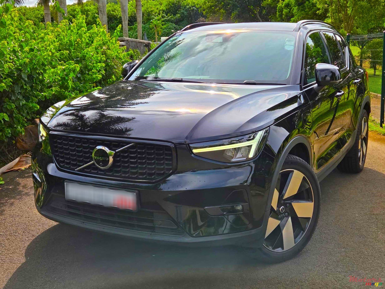 2024' Volvo XC40 1.5 T5 Recharge photo #1