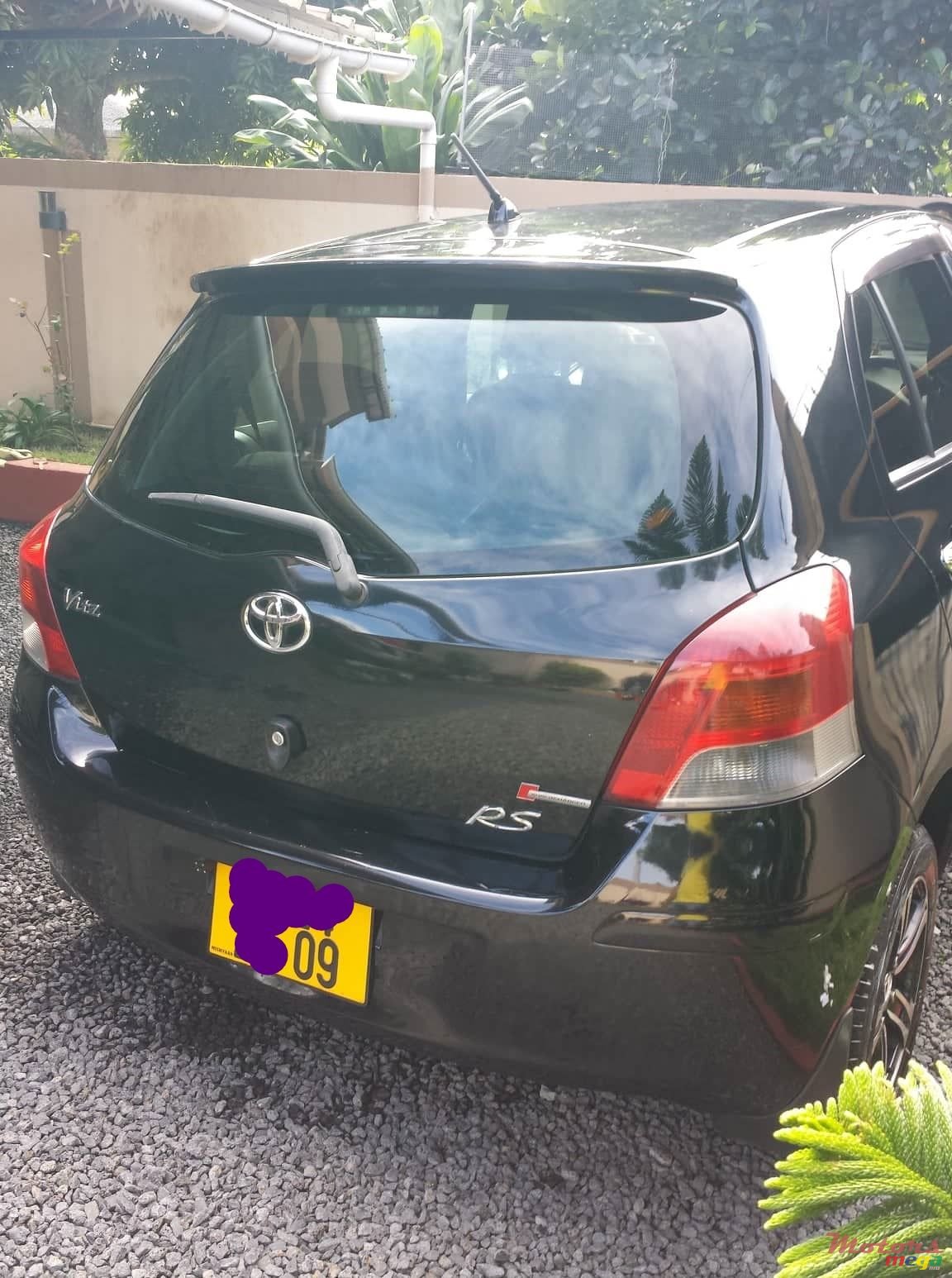 2009' Toyota Vitz photo #6