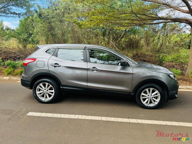 2017' Nissan Qashqai Acenta photo #2