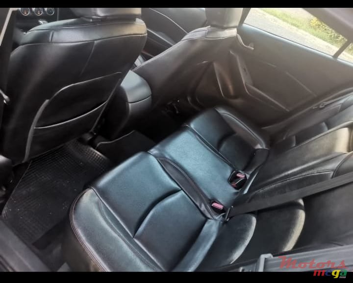 2017' Mazda 3 photo #6