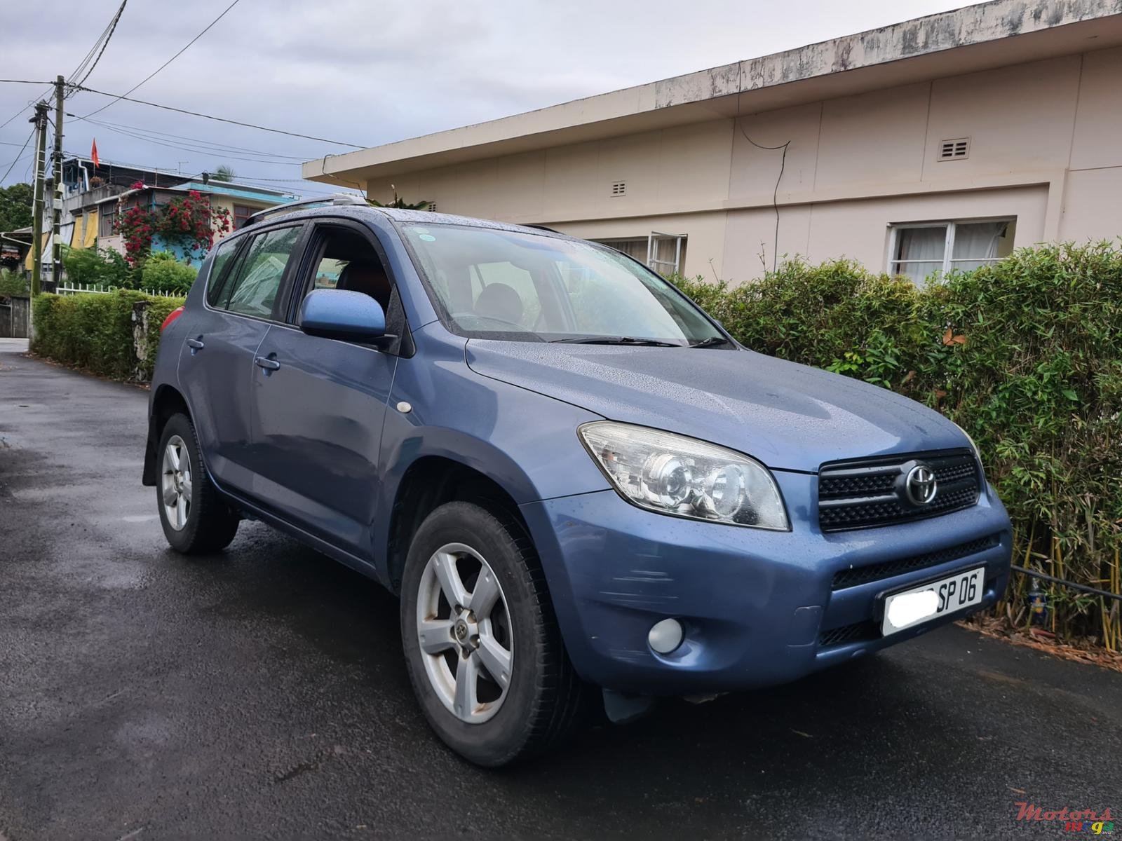 2006' Toyota RAV4 Automatic photo #1