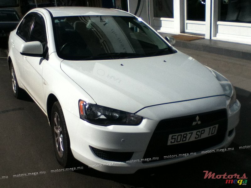 2010' Mitsubishi Lancer EX photo #1