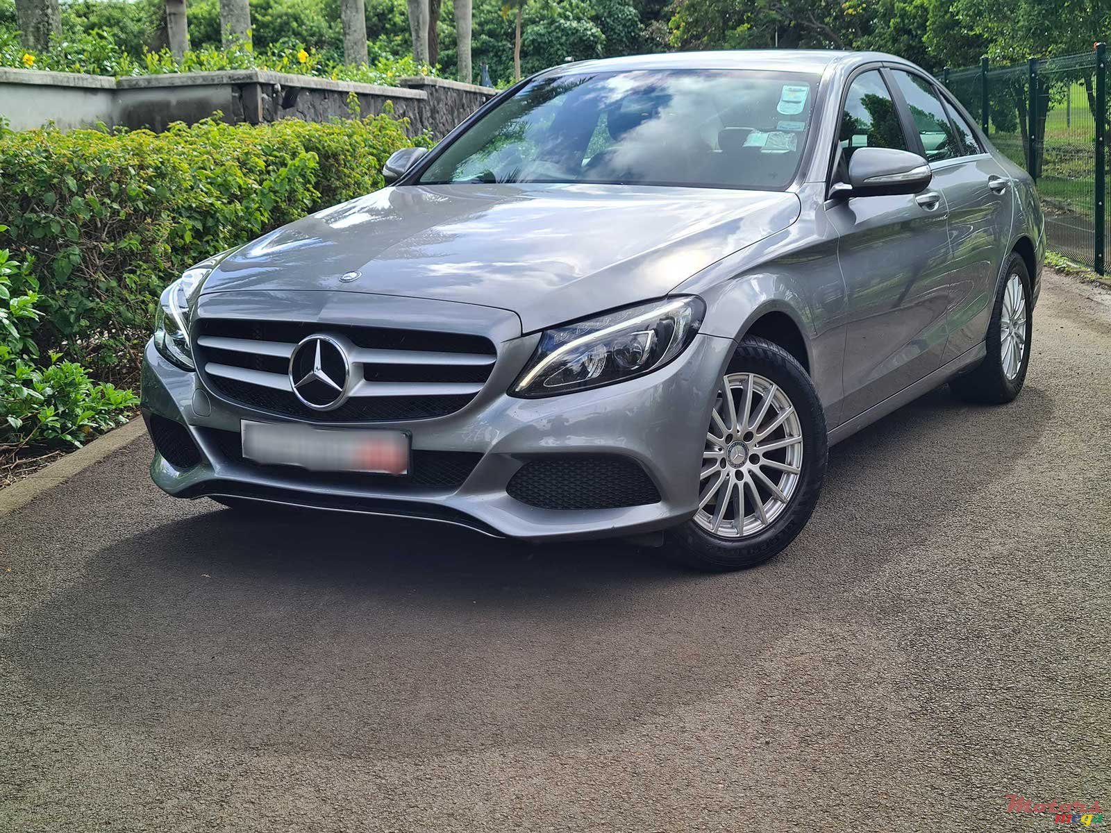 2014' Mercedes-Benz C 180 Classic photo #1